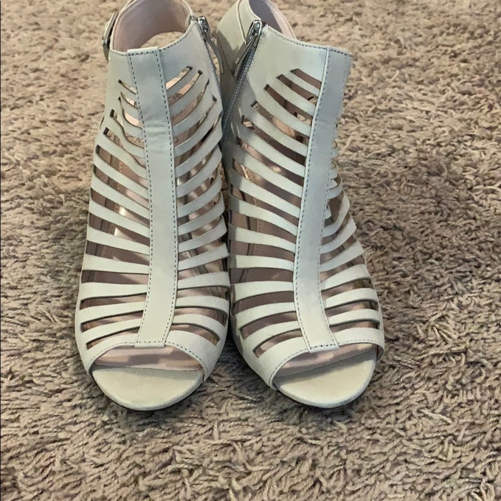 Vince Camuto “Eliana” Gladiator Shoes - Picture 6 of 8